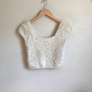 URBAN OUTFITTERS crop top
